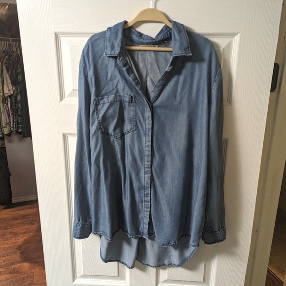 Soft Surroundings Chambray Shirt FLAW - Picture 1 of 6